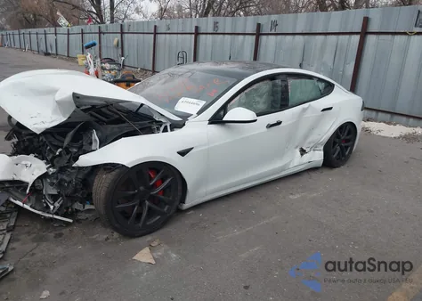 2023 Tesla Model S Plaid Tri Motor All-Wheel Drive from USA, damaged, VIN 5YJSA1E68PF508382